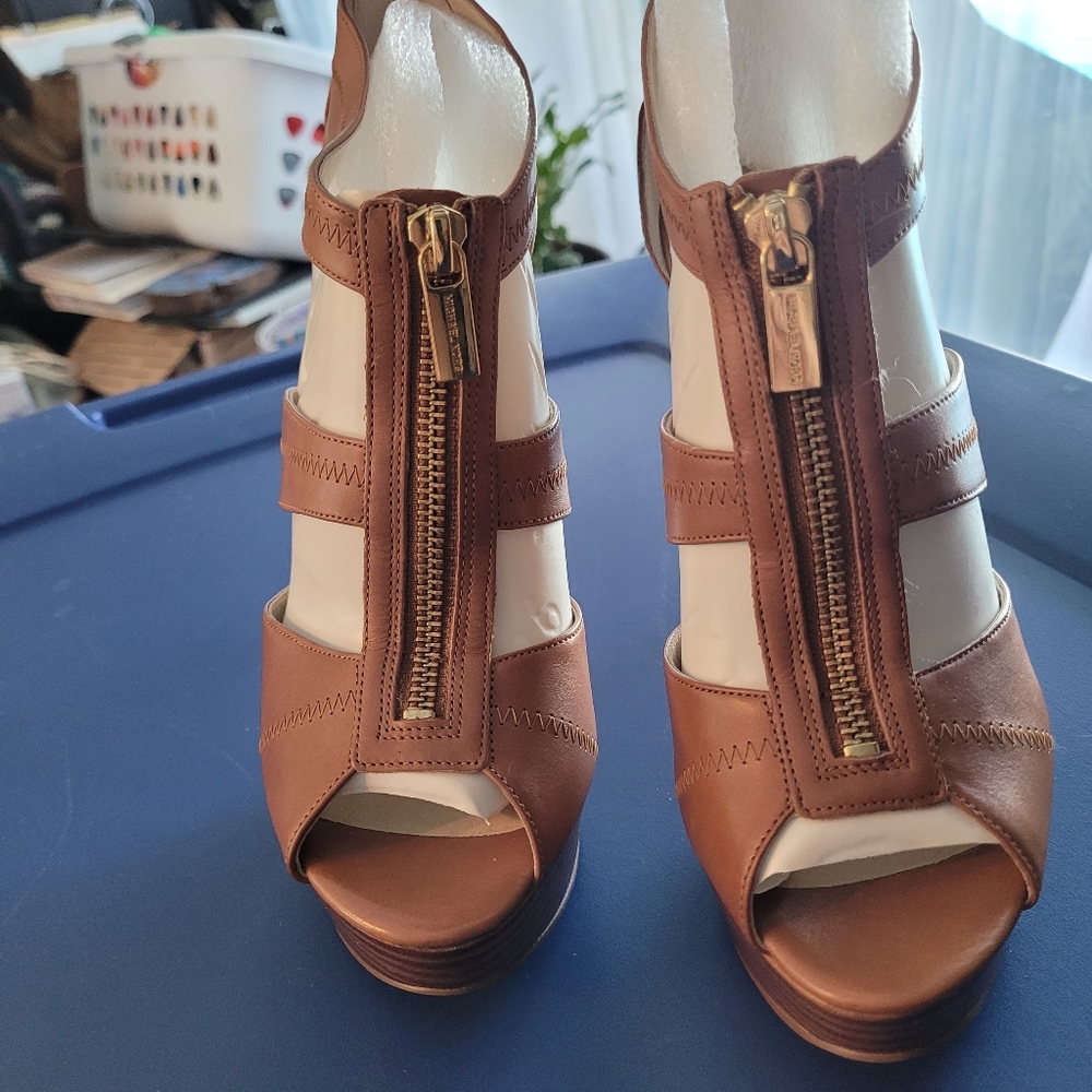 MICHAEL KORS HEELS